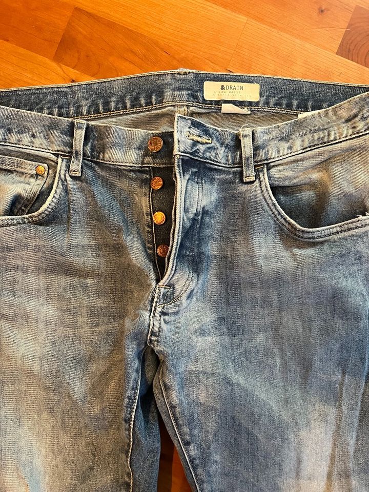 Jeans H & M Gr. 34/32 Drain in Germaringen