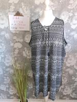 Schönes Sommerkleid/ Longshirt in Größe 60/62 von C&A  Nordrhein-Westfalen - Gronau (Westfalen) Vorschau