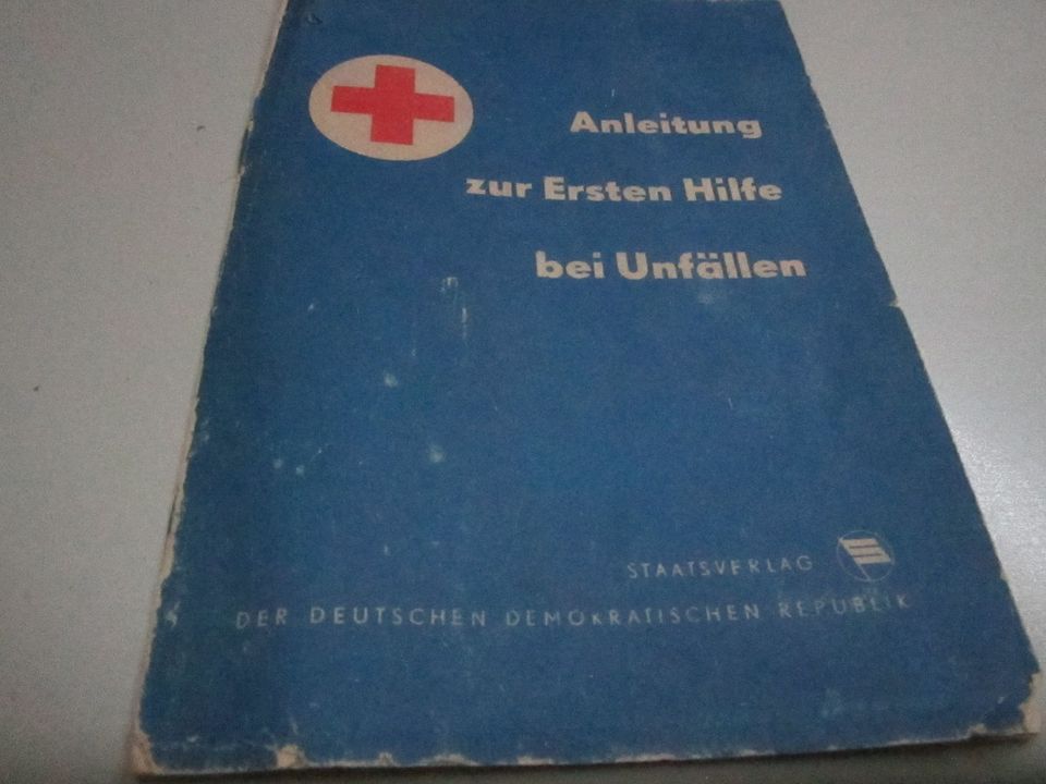 Heft"Anleitung zur Ersten Hilfe bei Unfällen" Ausgabe 1968 in Nordhausen