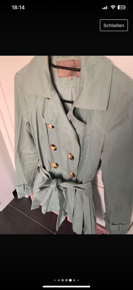 Mint&Berry Trenchcoat Mantel mit Schößchen und Gürtel Gr. XS in  Nordrhein-Westfalen - Wegberg | eBay Kleinanzeigen ist jetzt Kleinanzeigen