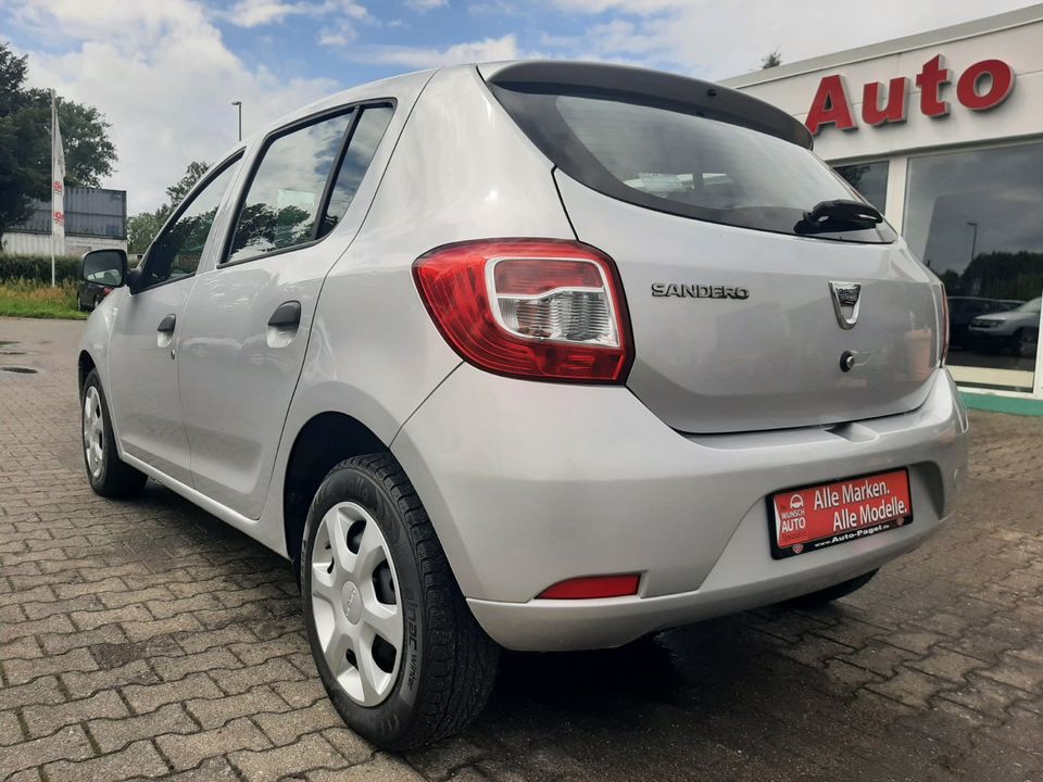 Dacia Sandero 1. Hand Klima Sound 39.450 Km TÜV & Service neu in Malchow