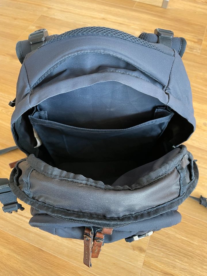 Satch Schulrucksack, Modell Nordic Blue, mit Zubehör in Garbsen