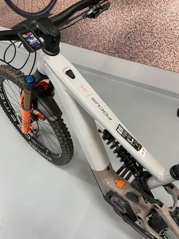 Focus SAM2 6.0 - 750 Watt - Ebike Fully Mountainbike - neuwertig - ( 3 km ) - 2024 - Gr. M - 29" - UVP 8.699 € in Parkstetten