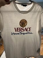 Versace T-Shirt mit Home Signuture-Logo Weiß Größe M Schleswig-Holstein - Harrislee Vorschau