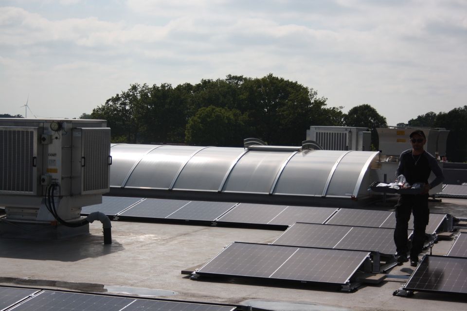 schlüsselfertige Photovoltaikanlage 10kWp mit Speicher und Wallbox in Bissendorf