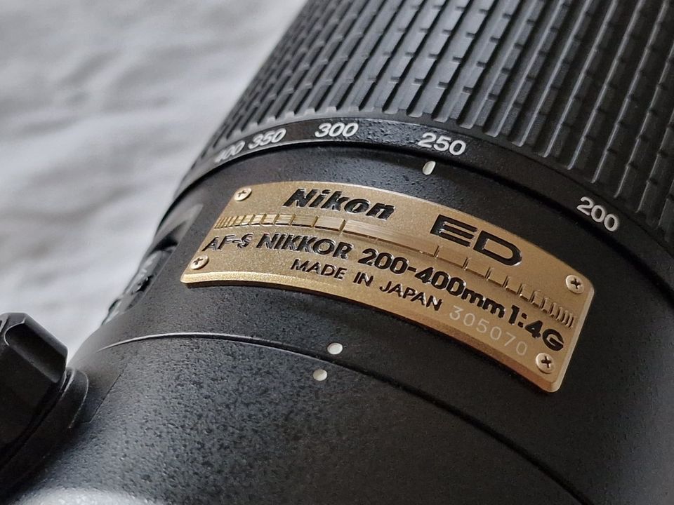 Nikon AF-S Nikkor 200-400mm 1:4G ED VR I in Bonn