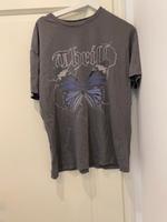 Grau Tshirt mit Schmetterling Uetze - Uetze Eltze Vorschau