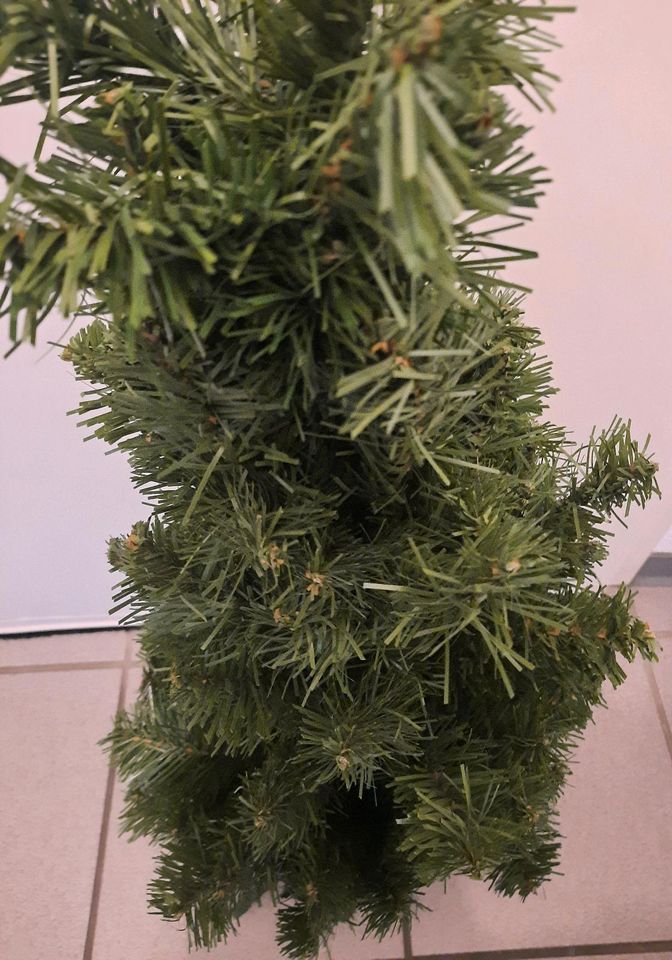 Weihnachtsbaum künstlich in Groß-Gerau