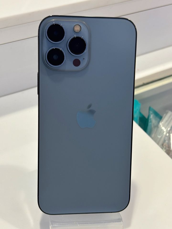 iPhone 13 Pro max 128 gb Sierra Blau in Stuttgart