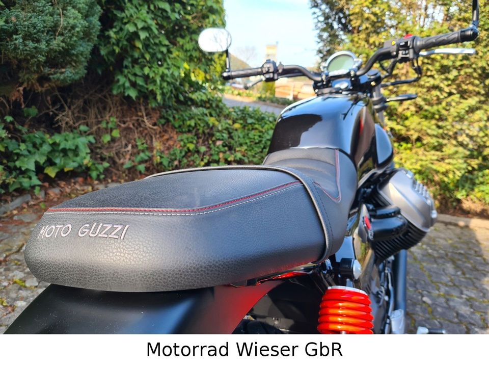 Moto Guzzi V7 Stone Special Edition in Hinterweidenthal