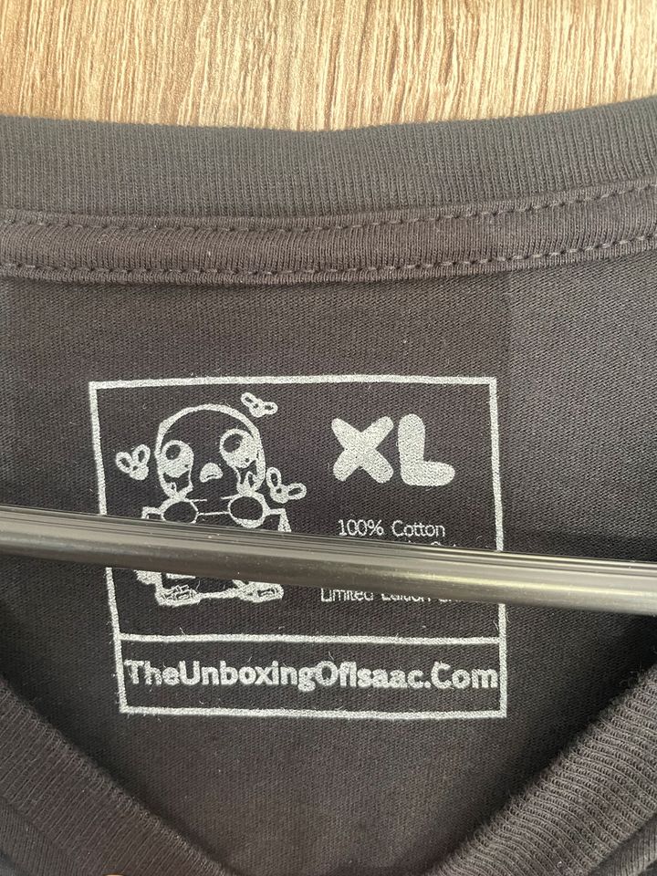 The Binding of Isaac T-Shirt - Unboxing of Isaac in Jena