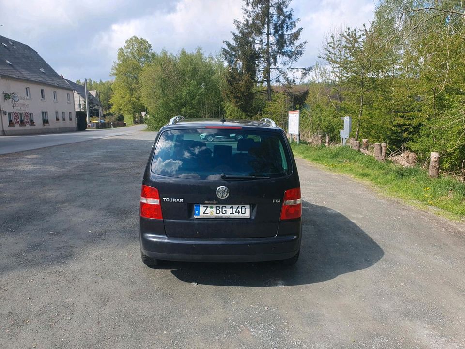 VW Touran 1,6 FSI in Mülsen