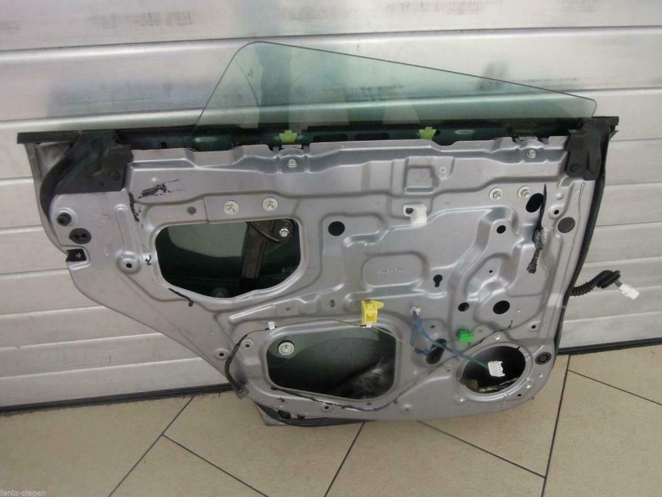 TÜR hinten links C6Z Silber Subaru Legacy IV, 4 in Siegen