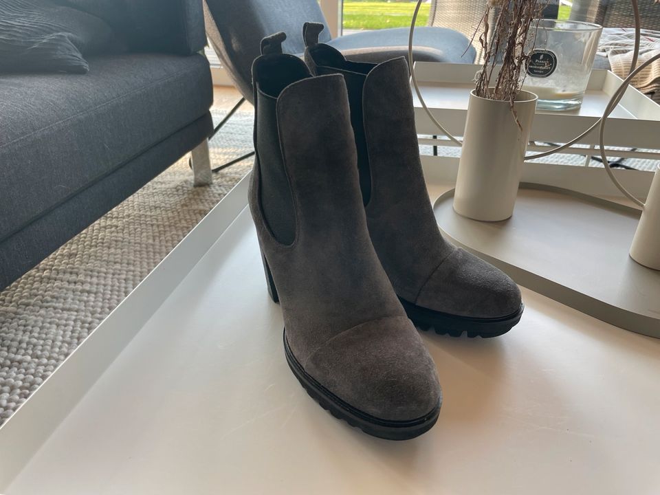 Neuwertige Kennel & Schmenger Boots Suede Gr. 38 in Berlin