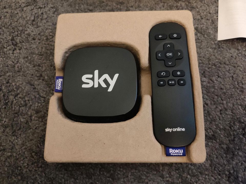 Sky TV Receiver, komplett mit Zubehör in Blankenfelde-Mahlow