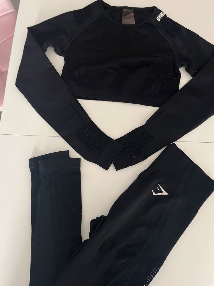 Gymshark Set Cutouts Engergy Schwarz S Leggings Crop Longsleeve in Saarbrücken