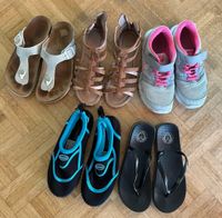 Schuhepaket- Sandalen, Sneaker, Wasserschuhe,Flip Flops Gr. 35-36 Nordrhein-Westfalen - Rösrath Vorschau