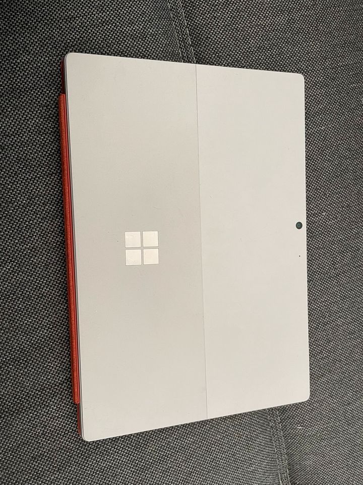 Microsoft Surface Pro 7 - 8GB Notebook in Hamburg