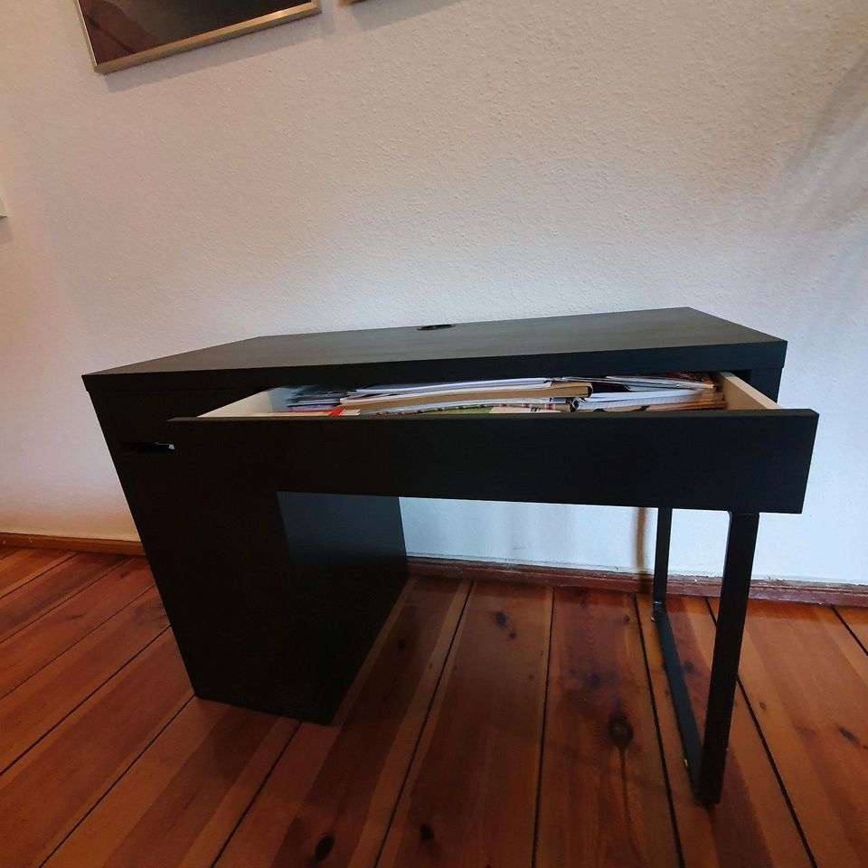 Ikea Micke Schreibtisch 105cm in Berlin