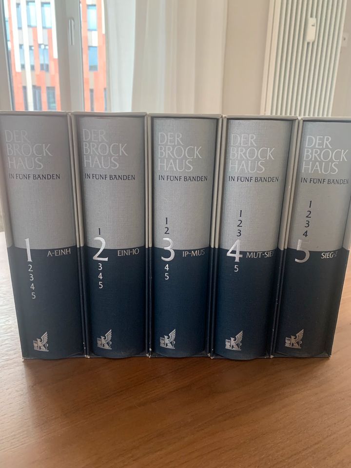 Der Brockhaus in fünf Bänden - 9., neu bearbeitete Auflage in Hamburg