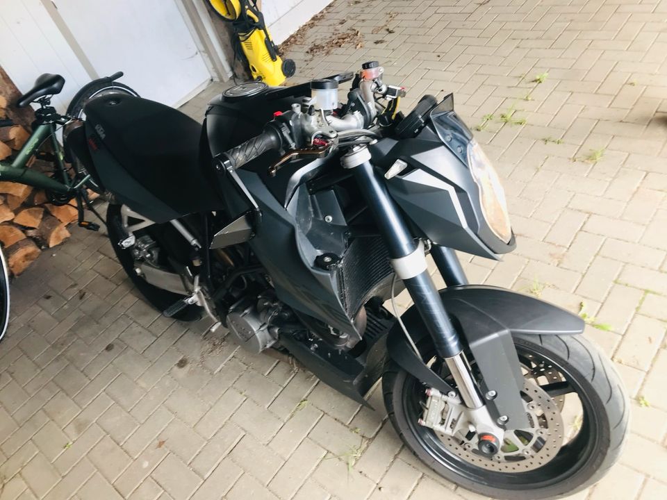 KTM Superduke 990 HU NEU inkl. großem KTM Service in Boostedt