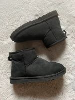 UGG Classic Mini Boot in schwarz Bayern - Bad Abbach Vorschau