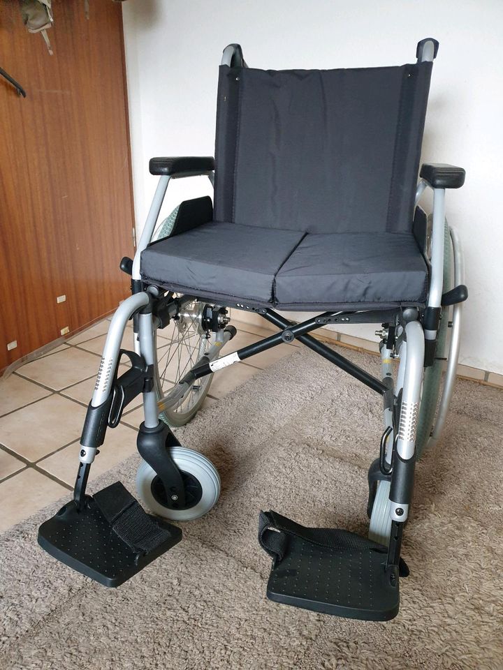 *NEU* Rollstuhl Meyra Budget, SB 48 cm, Trommelbremse, faltbar in Hattingen
