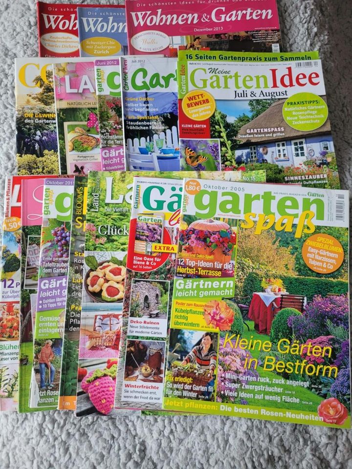 Paket Gartenbuch, 2 Bücher + 35 Gartenzeitschriften in Zirchow