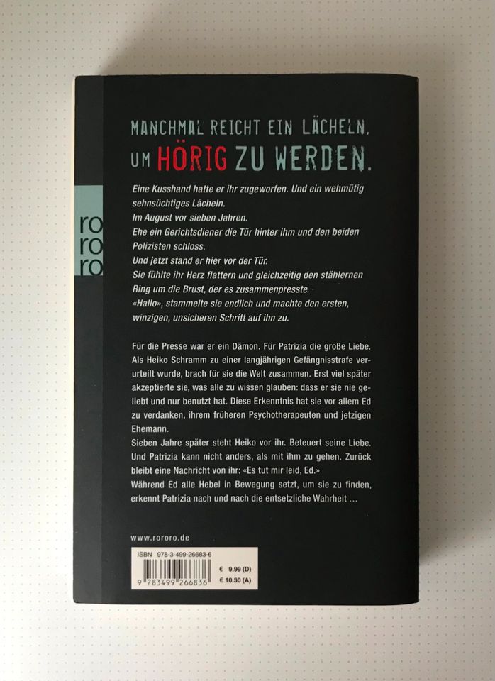 Bestseller Thriller "Hörig" von Petra Hammesfahr in Königsbrunn