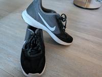 Nike Sport Schuhe schwarz weiß Niedersachsen - Soltau Vorschau