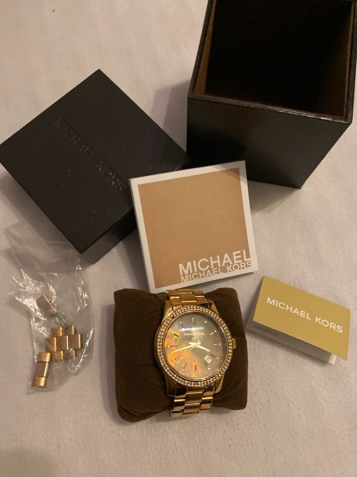 Michael Kors Armbanduhr in Marburg