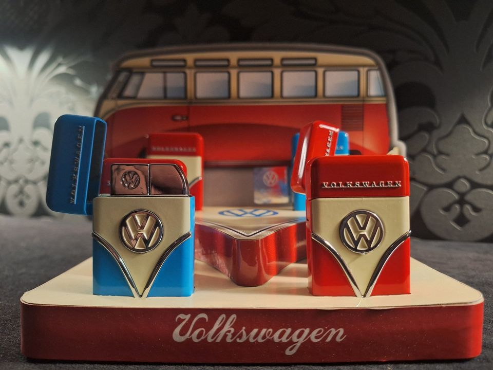 VW BUS T1 FEUERZEUG ZIPPO LIGHTER ROT BLAU SAMBA ORIGINAL KÄFER in Waldbröl