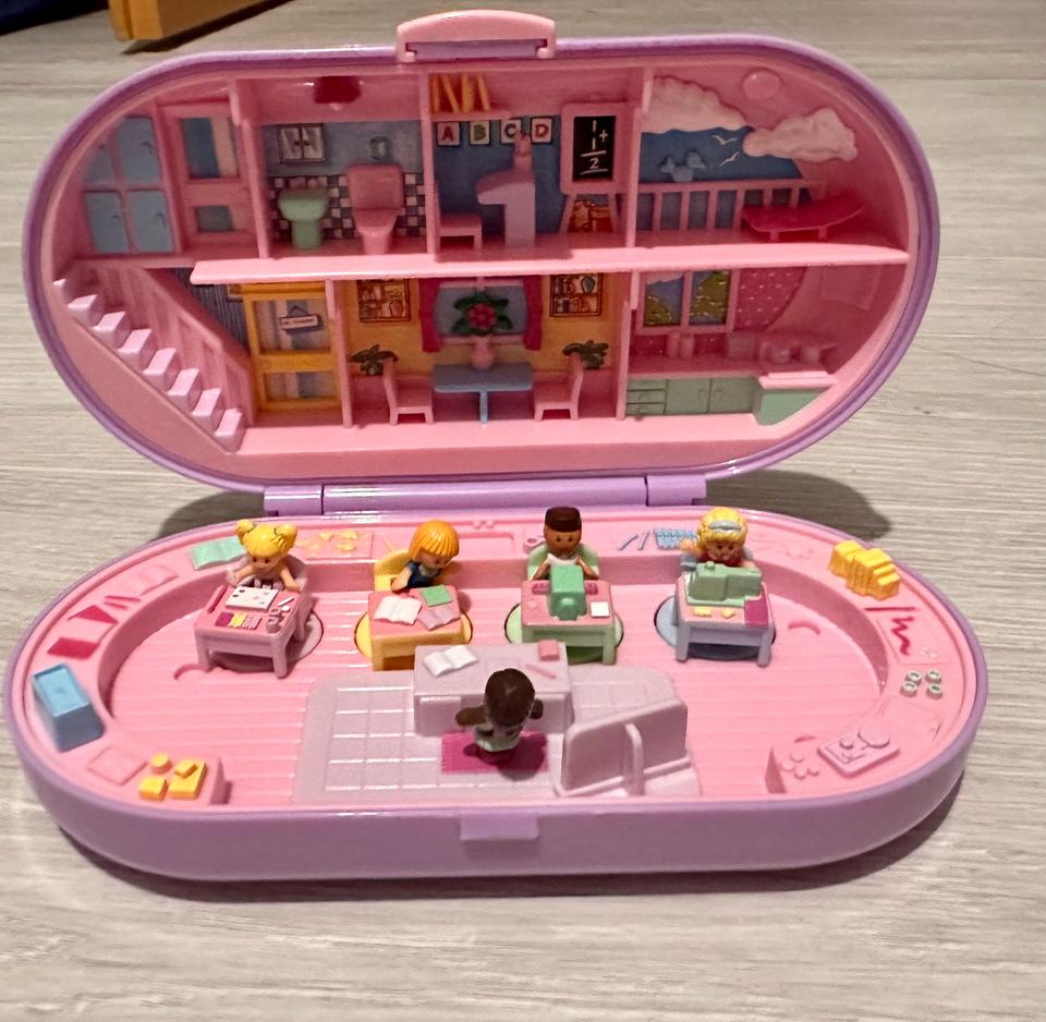 Polly Pocket 90 er Sammlung Bluebird-Ringe,Winnie Pooh,Schule in Goslar