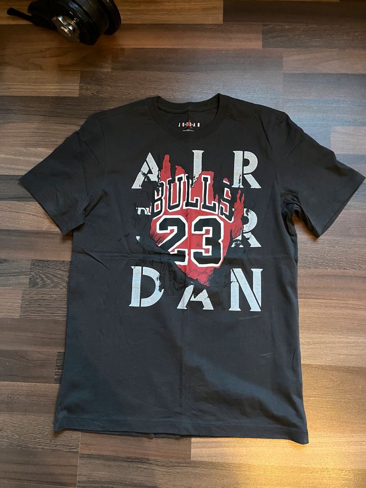 Jordan T-Shirt Größe M Original in Grenzach-Wyhlen