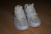 Mädchen Nike Sportschuhe Sneakers weiß Gr. 40 Hessen - Kassel Vorschau