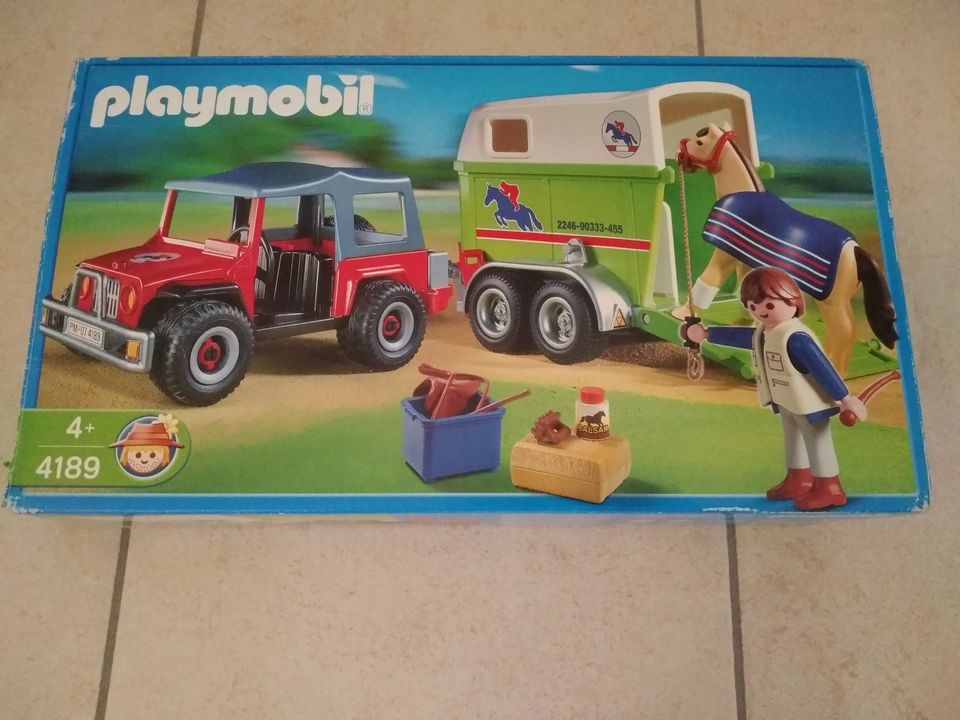 Playmobil 4189 - Reiterhof: Geländewagen mit Pferdeanhänger in Weida