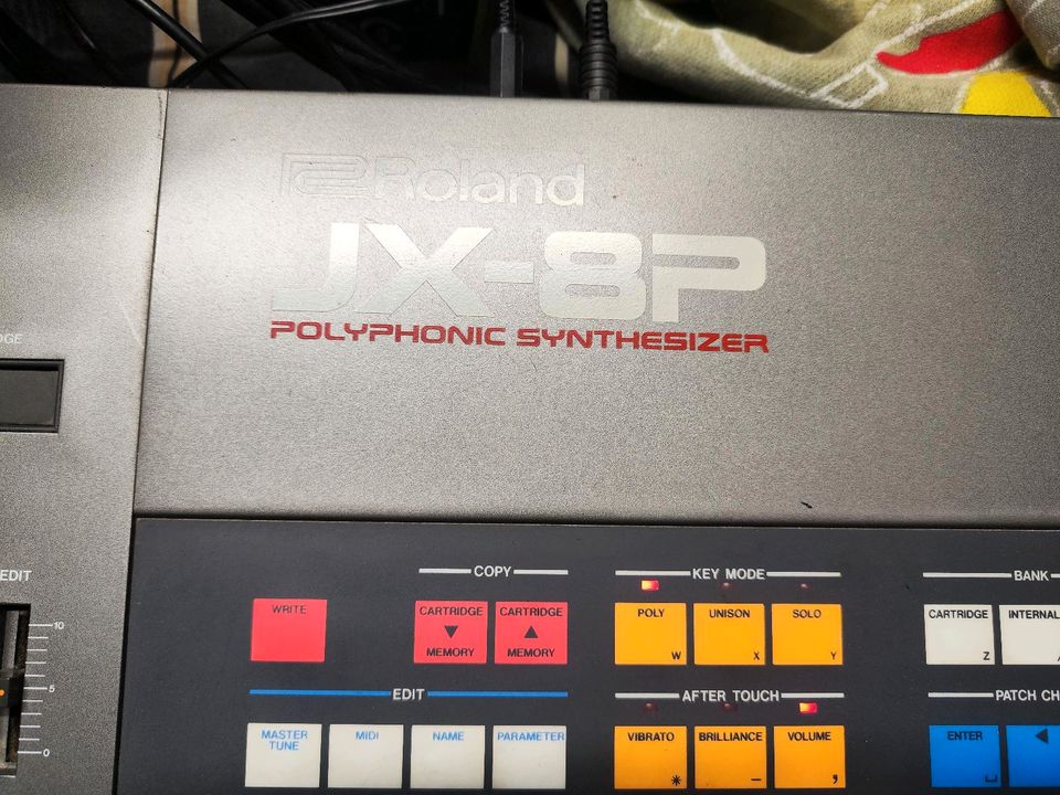 ROLAND JX-8P Polyphonic Keyboard Synthesizer +++ guter Zustand in Schlierbach