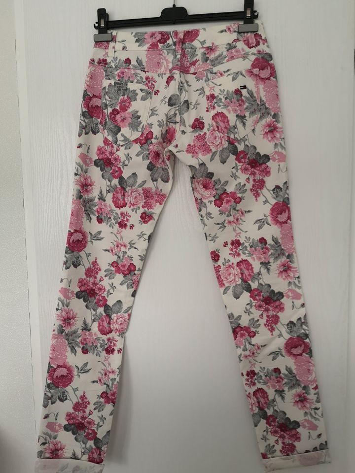 Damenhose, Gr.36/38 mit Blumenprint in Berlin