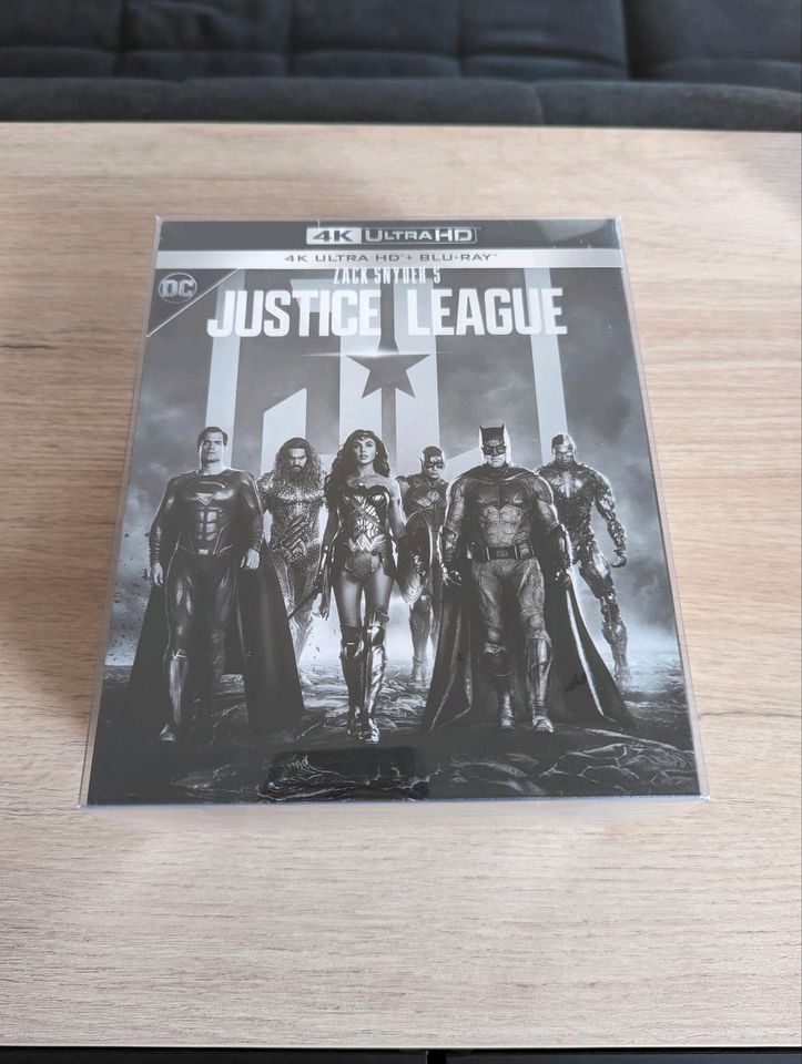 Zack Snyder's Justice League Manta Lab Mantalab One Click Box OC in Eisenach