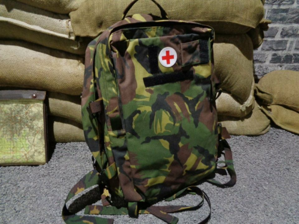 Orig.NL Armee Combat First Responder Tactical Medic Bag DPM in Herzogenrath