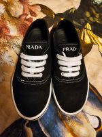 Prada Schuhe Gr. 30 unisex München - Maxvorstadt Vorschau