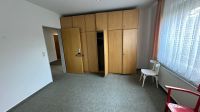 Schlafzimmer mit Kommoden und Bett Niedersachsen - Oldenburg Vorschau