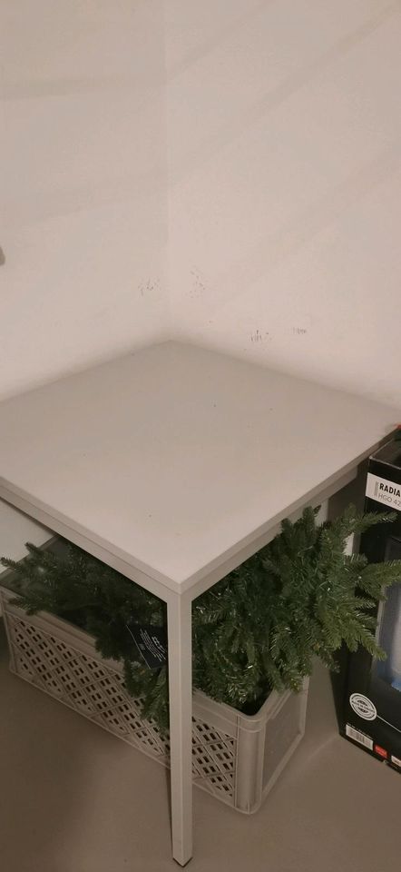 Gebraucht Tisch 80×80 in Rosdorf