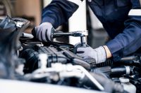 KFZ Reparaturen Werkstattarbeit Ölwechsel Bremsen Service Nordrhein-Westfalen - Bottrop Vorschau