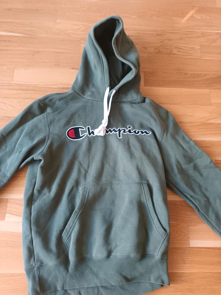 Champion Hoodie(grün) in Leipzig