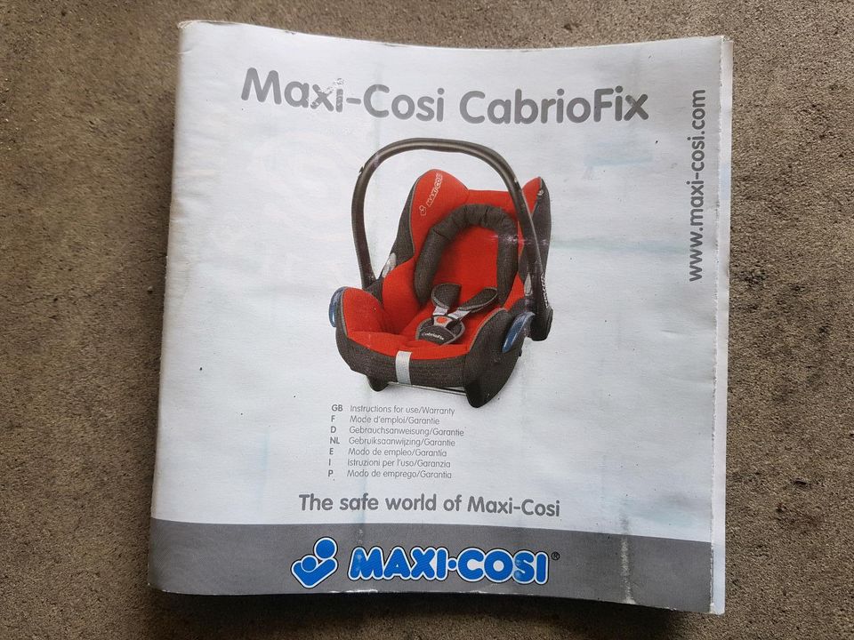 Maxi Cosi Cabrio Fix, schwarz in Aichwald