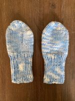 Newborn Handschuhe Fäustlinge gestrickt Nordrhein-Westfalen - Goch Vorschau