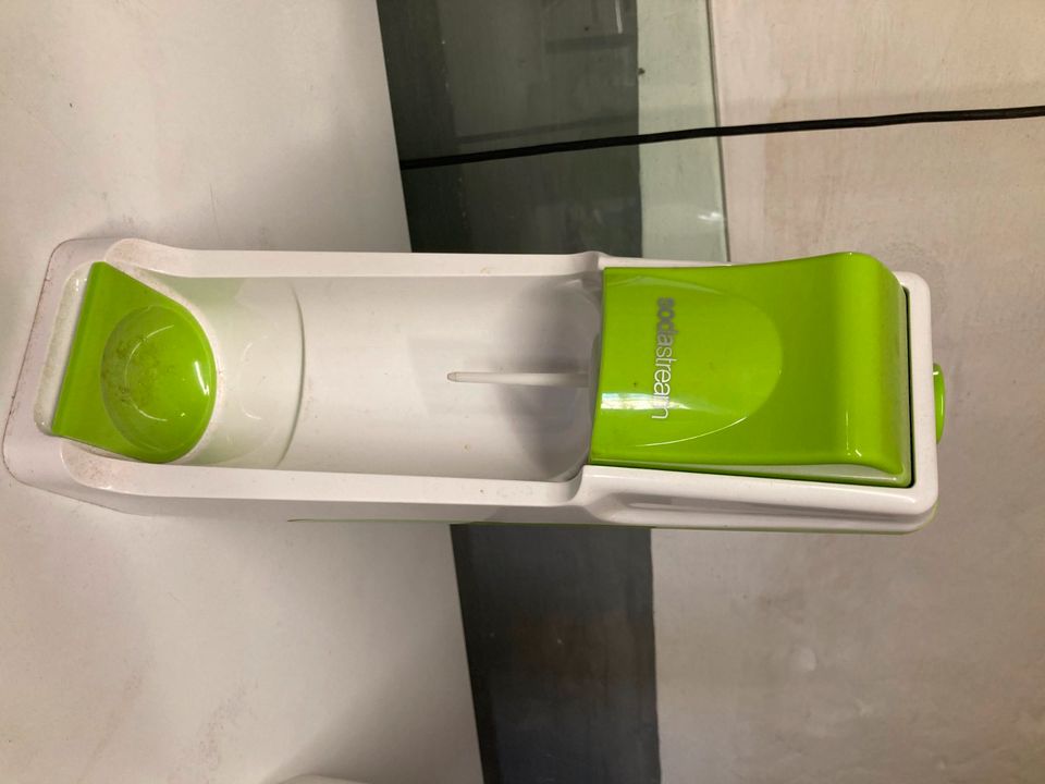 Sodastream Wassersprudler Cool Grün mit Zylinder keine Flaschen in  Rheinland-Pfalz - Haßloch | eBay Kleinanzeigen ist jetzt Kleinanzeigen