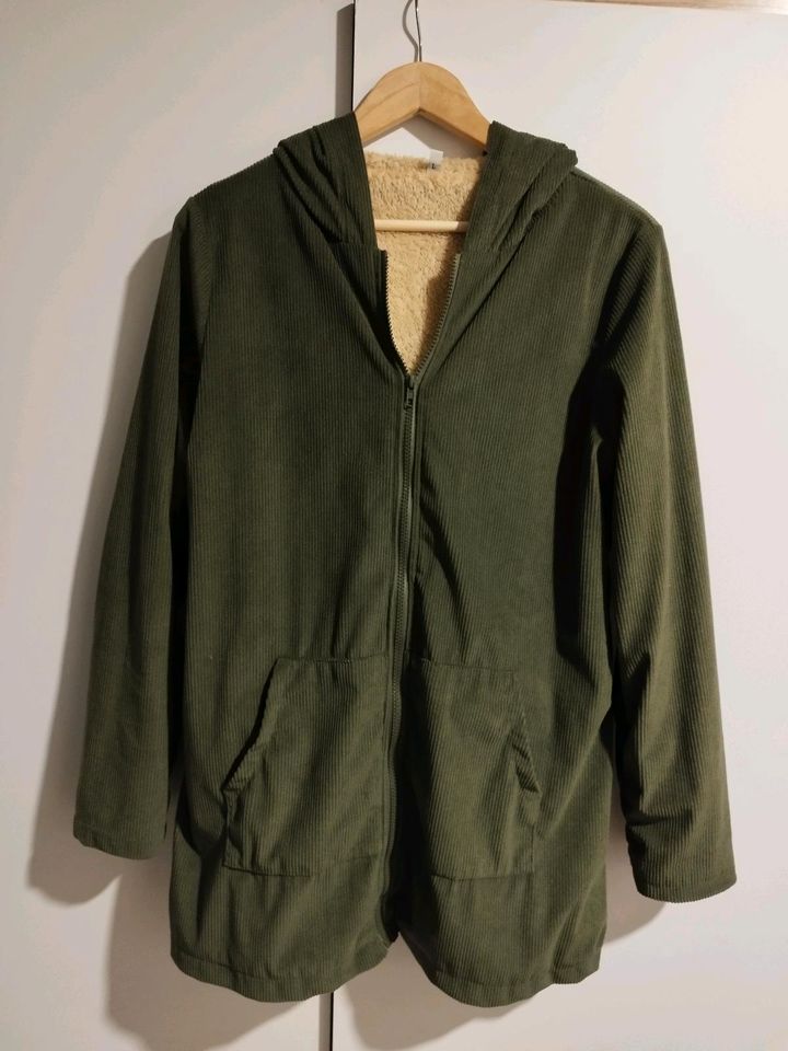 Cord Jacke Gr. L leicht gefüttert Khaki in Neu Gülze