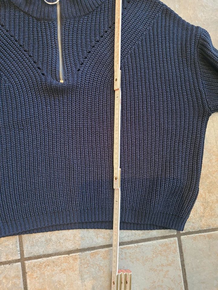 Divided H&M Strickpulli dunkelblau Gr. M in Xanten